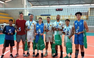 🏐 Torneio de férias de vôlei.